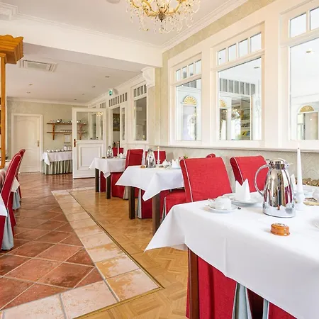 Boutiquehotel Schlosspalais Otel 4*