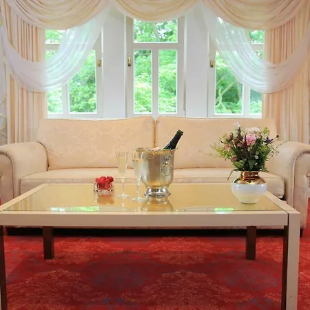 Boutiquehotel Schlosspalais 4*